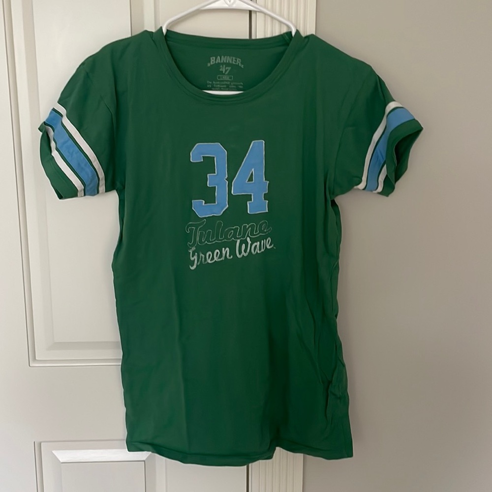 Tulane women’s large shirt